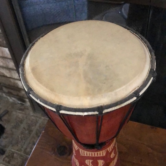 Wood hand drum from Santo Domingo. - Picture 2 of 4